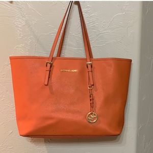 MICHAEL KORS jet set leather tote orange